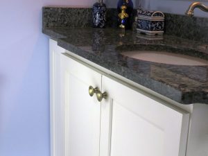 Bathroom cabinet with Apollo Antique Brass cabinet knob